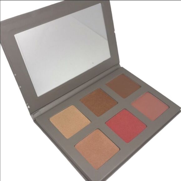 ICONIC LONDON Blaze Chaser Face Palette NEW Ipsy - Picture 6 of 13